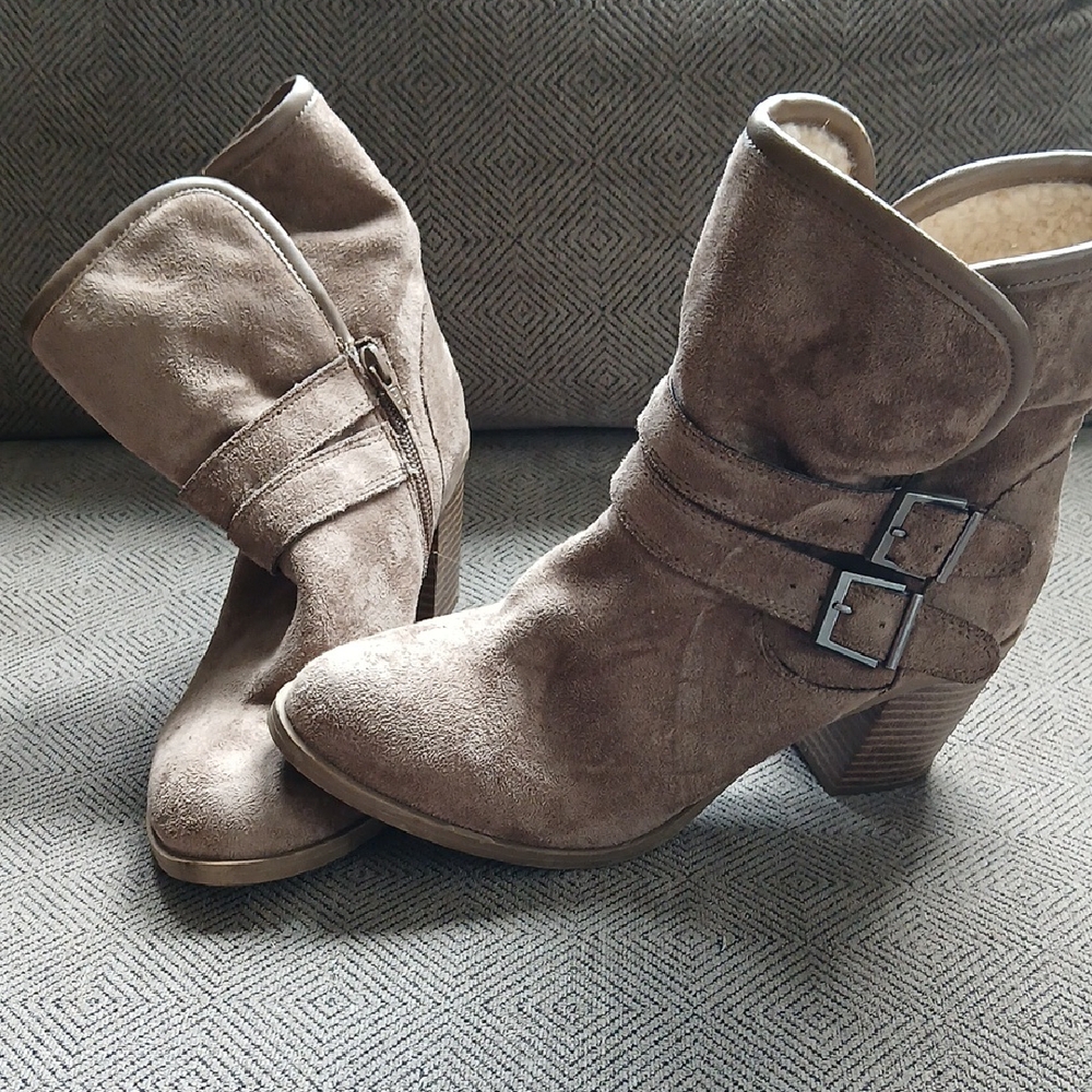 Women's Tan Ankle Boots